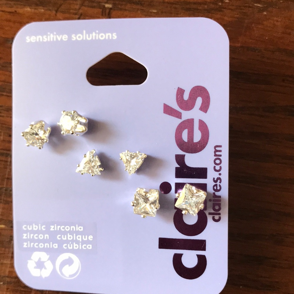 New cubic zirconia stud earrings